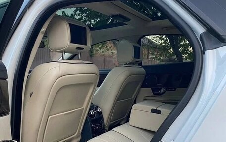 Jaguar XJ IV (X351), 2011 год, 2 800 000 рублей, 2 фотография