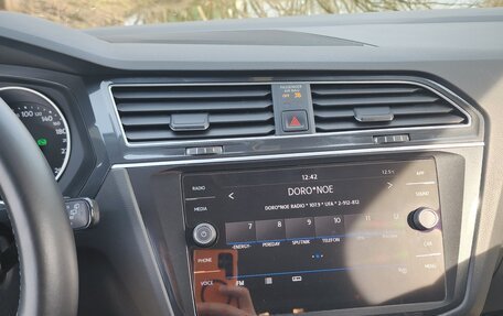 Volkswagen Tiguan II, 2019 год, 2 400 000 рублей, 6 фотография
