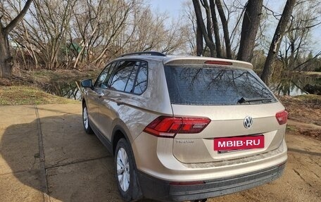 Volkswagen Tiguan II, 2019 год, 2 400 000 рублей, 3 фотография