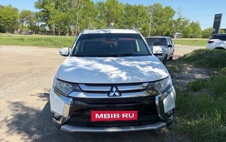 Mitsubishi Outlander III рестайлинг 3, 2018 год, 2 150 000 рублей, 4 фотография