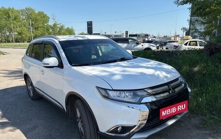 Mitsubishi Outlander III рестайлинг 3, 2018 год, 2 150 000 рублей, 7 фотография