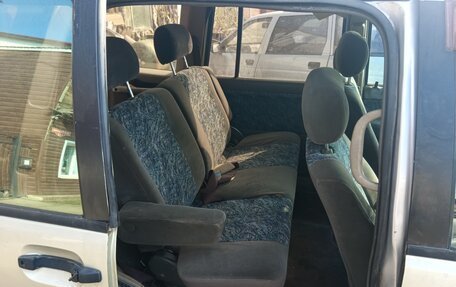 Nissan Prairie III, 1998 год, 190 000 рублей, 11 фотография