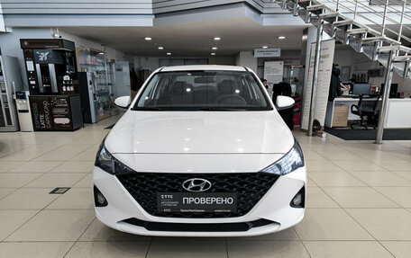 Hyundai Solaris II рестайлинг, 2022 год, 1 580 000 рублей, 2 фотография