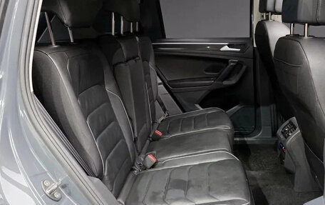 Volkswagen Tiguan II, 2022 год, 2 800 000 рублей, 7 фотография