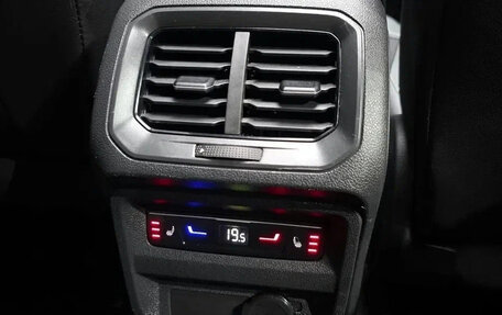 Volkswagen Tiguan II, 2022 год, 2 800 000 рублей, 9 фотография