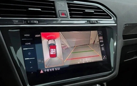 Volkswagen Tiguan II, 2022 год, 2 800 000 рублей, 11 фотография