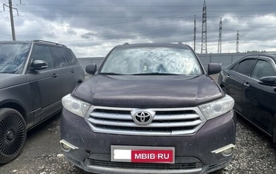 Toyota Highlander III, 2013 год, 1 700 000 рублей, 1 фотография