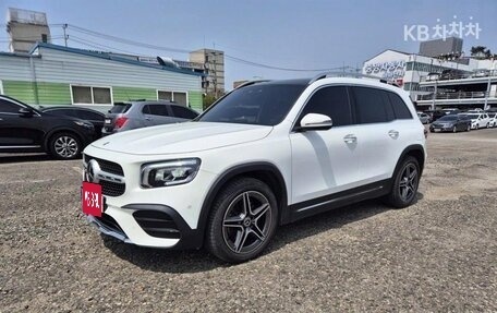 Mercedes-Benz GLB, 2023 год, 2 600 000 рублей, 2 фотография