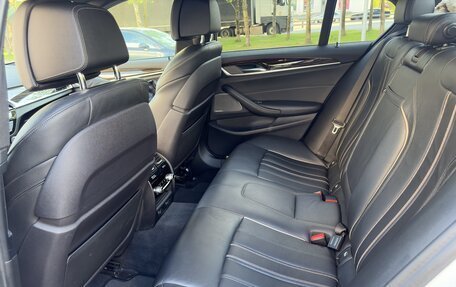 BMW 5 серия, 2018 год, 3 690 000 рублей, 25 фотография