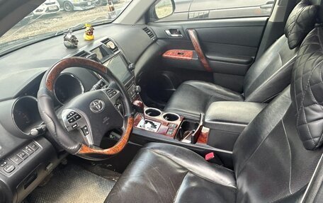Toyota Highlander III, 2013 год, 1 700 000 рублей, 4 фотография
