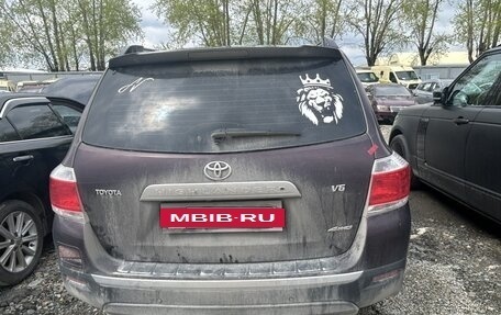 Toyota Highlander III, 2013 год, 1 700 000 рублей, 3 фотография