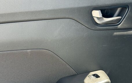 Hyundai Solaris II рестайлинг, 2019 год, 1 397 000 рублей, 12 фотография
