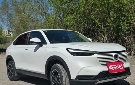 Honda Vezel, 2024 год, 2 700 000 рублей, 2 фотография