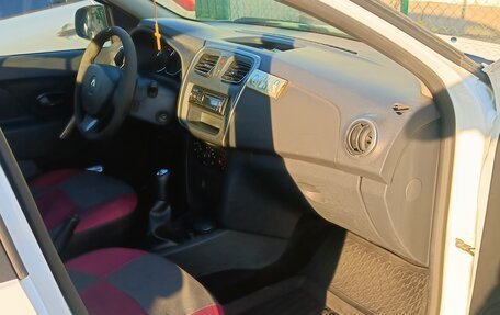 Renault Logan II, 2014 год, 620 000 рублей, 27 фотография
