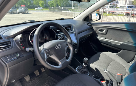 KIA Rio III рестайлинг, 2015 год, 1 090 000 рублей, 20 фотография