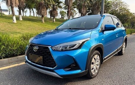 Toyota Yaris XP150 рестайлинг, 2021 год, 950 000 рублей, 1 фотография