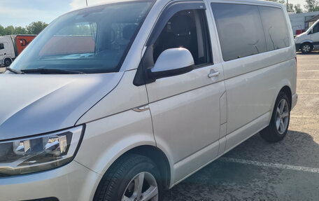 Volkswagen Caravelle T6 рестайлинг, 2016 год, 2 350 000 рублей, 9 фотография