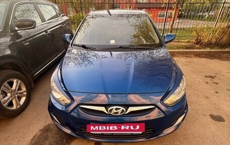 Hyundai Solaris II рестайлинг, 2011 год, 750 000 рублей, 14 фотография
