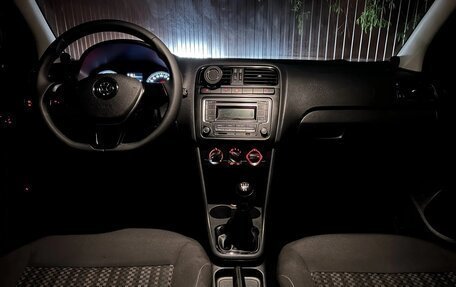 Volkswagen Polo VI (EU Market), 2015 год, 820 000 рублей, 13 фотография
