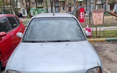 Nissan Micra II, 2001 год, 150 000 рублей, 2 фотография