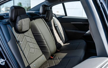 BMW 5 серия, 2025 год, 8 490 000 рублей, 14 фотография