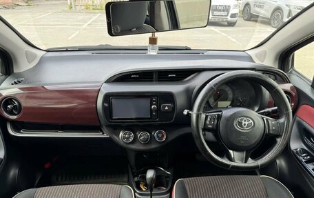 Toyota Vitz, 2017 год, 1 050 000 рублей, 10 фотография