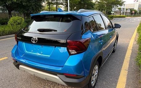 Toyota Yaris XP150 рестайлинг, 2021 год, 950 000 рублей, 5 фотография