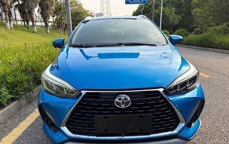 Toyota Yaris XP150 рестайлинг, 2021 год, 950 000 рублей, 2 фотография