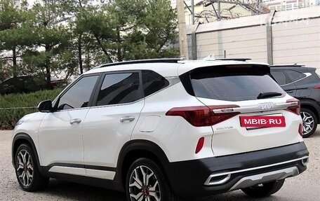 KIA Seltos I, 2023 год, 1 800 000 рублей, 3 фотография