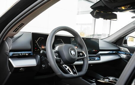 BMW 5 серия, 2025 год, 8 690 000 рублей, 12 фотография