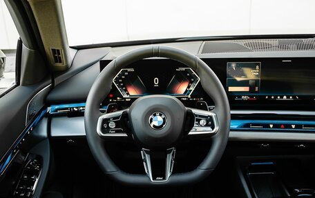 BMW 5 серия, 2025 год, 8 690 000 рублей, 21 фотография