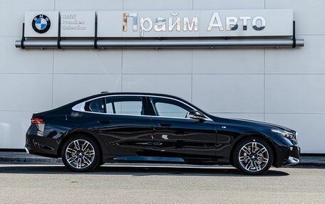 BMW 5 серия, 2025 год, 8 990 000 рублей, 6 фотография