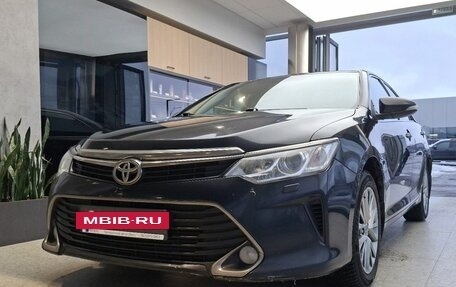 Toyota Camry, 2017 год, 2 190 000 рублей, 3 фотография