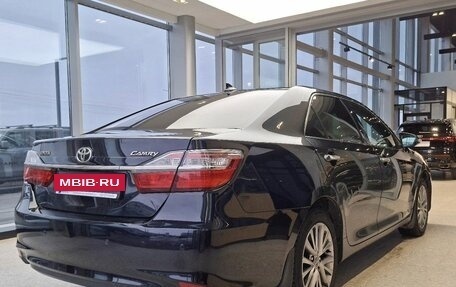Toyota Camry, 2017 год, 2 190 000 рублей, 4 фотография