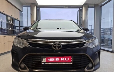 Toyota Camry, 2017 год, 2 190 000 рублей, 2 фотография