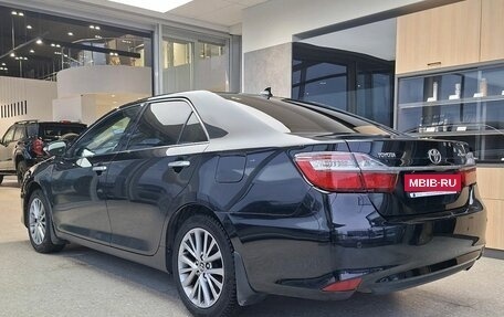 Toyota Camry, 2017 год, 2 190 000 рублей, 6 фотография