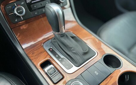 Volkswagen Touareg III, 2010 год, 1 749 000 рублей, 19 фотография