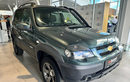 Chevrolet Niva I рестайлинг, 2018 год, 900 000 рублей, 3 фотография