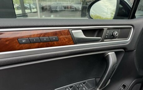 Volkswagen Touareg III, 2012 год, 1 955 000 рублей, 6 фотография