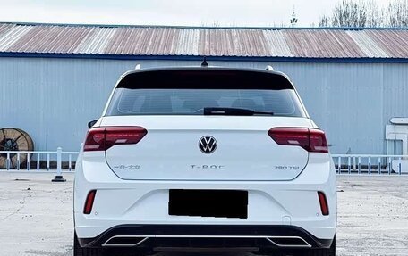 Volkswagen T-Roc I, 2022 год, 2 140 000 рублей, 5 фотография