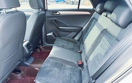 Volkswagen T-Roc I, 2022 год, 2 140 000 рублей, 11 фотография