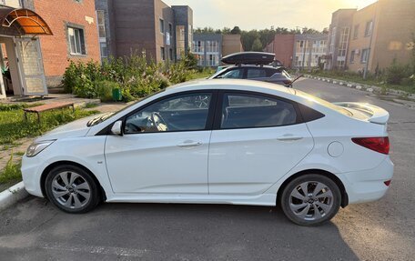 Hyundai Solaris II рестайлинг, 2013 год, 800 000 рублей, 4 фотография