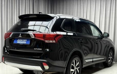 Mitsubishi Outlander III рестайлинг 3, 2018 год, 2 299 000 рублей, 6 фотография