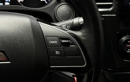 Mitsubishi Outlander III рестайлинг 3, 2018 год, 2 299 000 рублей, 23 фотография