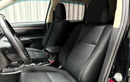 Mitsubishi Outlander III рестайлинг 3, 2018 год, 2 299 000 рублей, 28 фотография