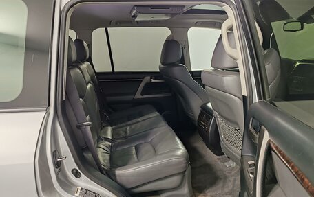 Toyota Land Cruiser 200, 2008 год, 2 799 000 рублей, 21 фотография