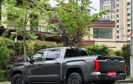 Toyota Tundra, 2025 год, 7 100 007 рублей, 6 фотография