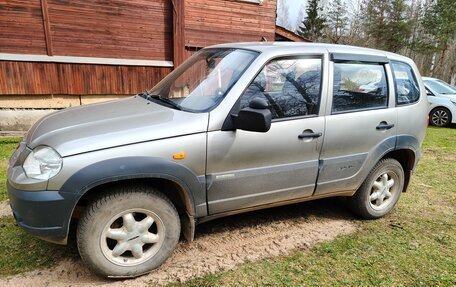 Chevrolet Niva I рестайлинг, 2010 год, 370 000 рублей, 1 фотография