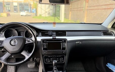 Skoda Superb III рестайлинг, 2014 год, 1 200 000 рублей, 3 фотография