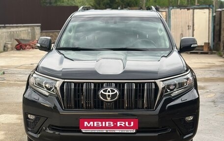 Toyota Land Cruiser Prado 150 рестайлинг 2, 2021 год, 7 100 000 рублей, 5 фотография
